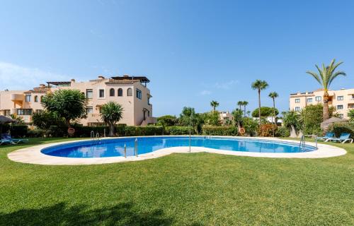El Manantial Elviria - Spacious Sea View Apartment with Large Terrace