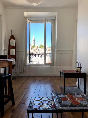 Joli appartement vu sur Monmartre