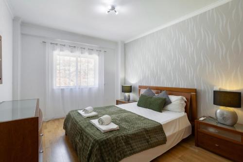 Spacious & Central Apartment with rare Parking