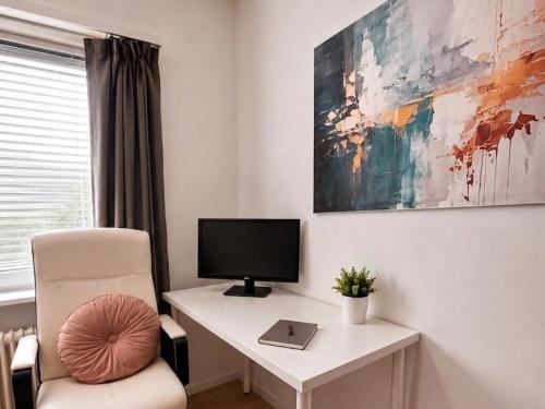 Iconic Lugano - New Modern Apartment with Free Garage and Private Balcony - Mountain View, Fast Wifi and Dedicated Workspace