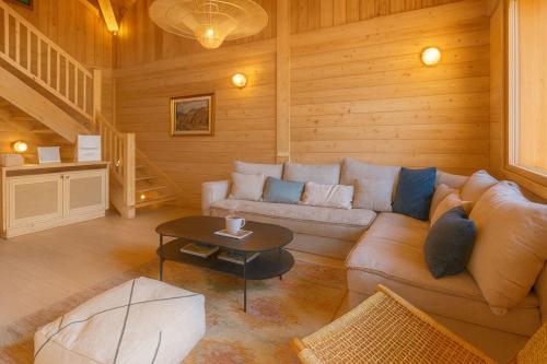 Cosy chalet with views of Mont Blanc
