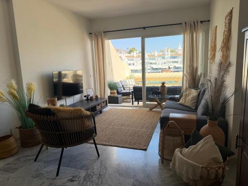 Puerto Marina Island