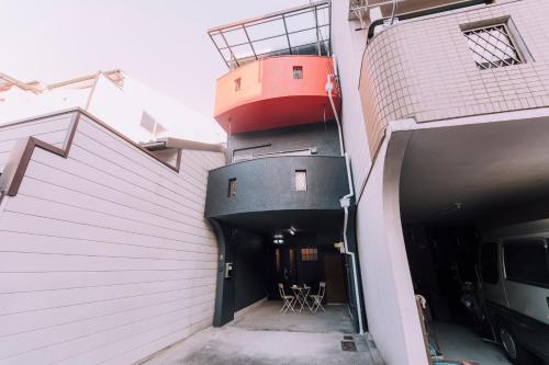 5BDR Osaka Castle House local vibes quiet