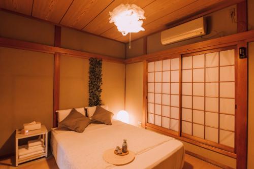 5BDR Osaka Castle House local vibes quiet