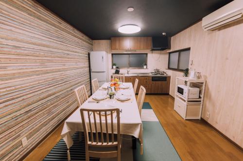 5BDR Osaka Castle House local vibes quiet