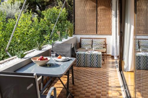 Glyfada Luxury Designed Apartment