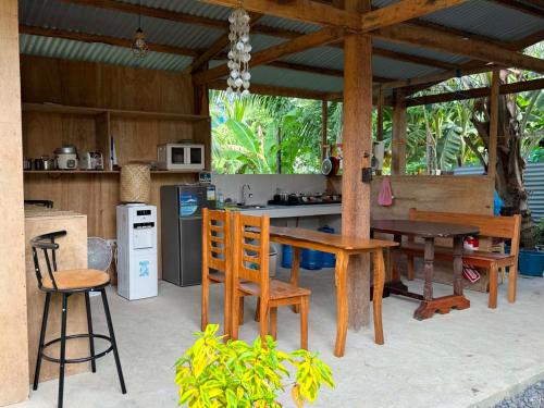 Cuina o zona de cuina de Bitang's Guesthouse - Starlink Ready