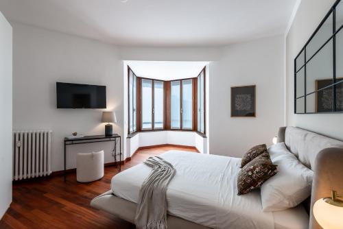 StayEasy Ranzoni - 4 Bedrooms, Close to M1 Metro