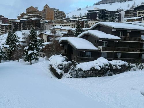 Studio lumineux avec vue sur les pistes