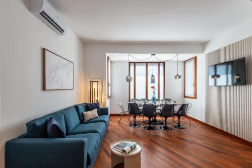StayEasy Ranzoni - 4 Bedrooms, Close to M1 Metro