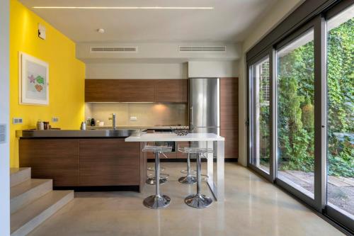 The HostMaster Glass House