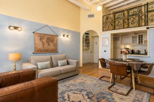 Splendid Home Pantheon
