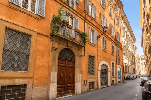 Splendid Home Pantheon