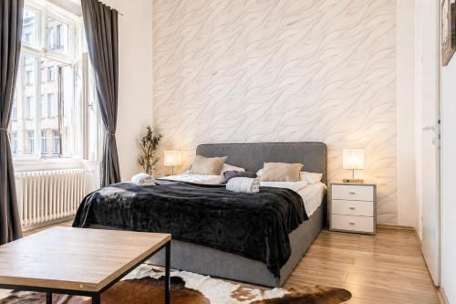 Sweet 3 Rooms Complex, Shopping Paradise Mariahilfer