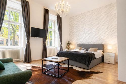 Sweet 3 Rooms Complex, Shopping Paradise Mariahilfer