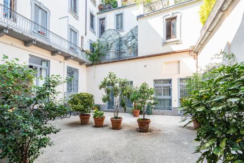 New MilanoCorso Italia Via Burigozzo 4 Pax Wi-Fi