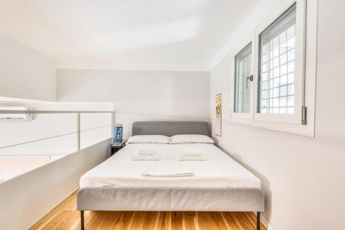 New MilanoCorso Italia Via Burigozzo 4 Pax Wi-Fi