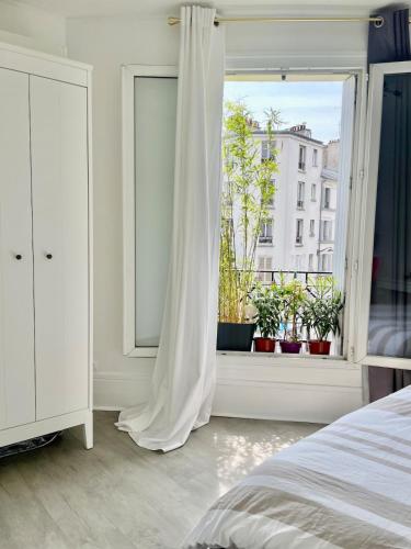 Parisian Apt Montmartre 2 steps métro 4 & 12
