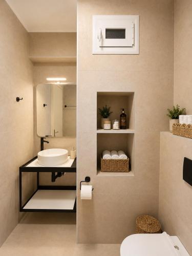 Theleria Central Living