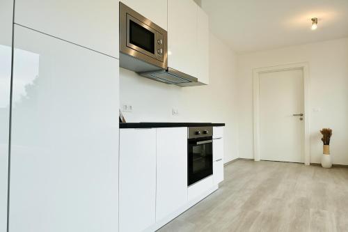 Modern Apartment with Garden & Free Parking