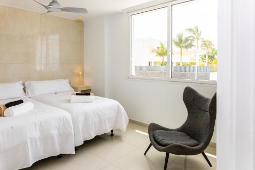 6BR Luxury Villa with Pool, Jacuzzi, Cinema & Snooker by Aqua Vista Tenerife
