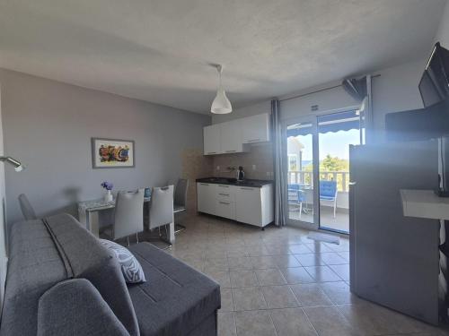 Apartments with parking space Cove Dolac - Primosten - 27882
