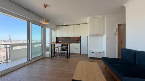 Elegant Eiffel View Apartment Balcony and Garage