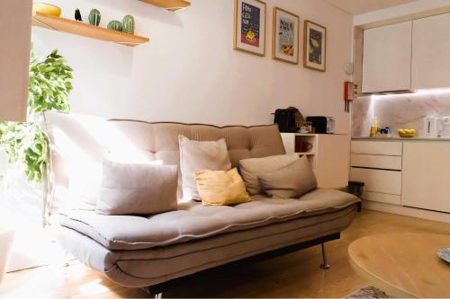 Free Parking! Only 2min Walk to Porto City Center!
