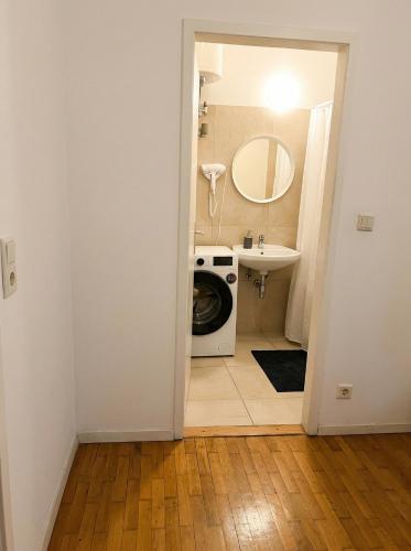Comfortable 2BR Apt, in Central Vienna