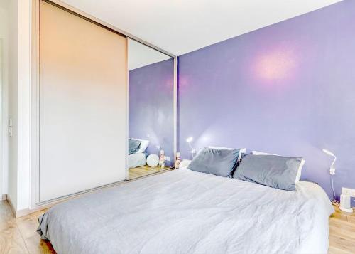 2 bedroom apartment - Garden - Private Parking - Close to old town