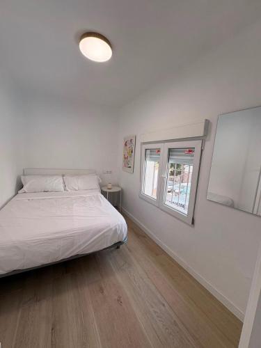 New Apartment Near City Center & Mountain