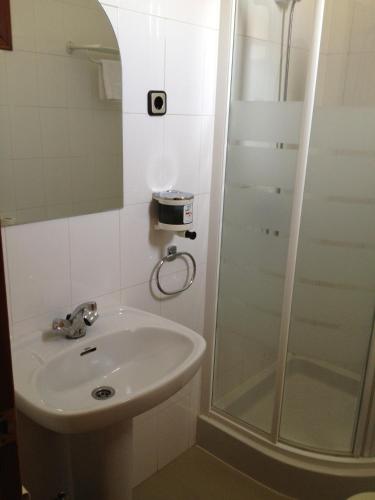 Ένα μπάνιο στο Hostal Cervantes