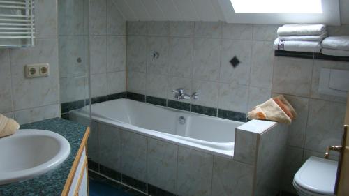 Kúpeľňa v ubytovaní Gross Lettenwag