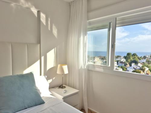 Las Palmeras Marbella with Sea Views