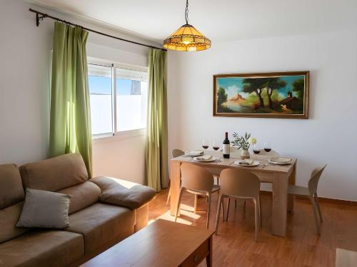 Apartamento 2 dormitorios con aire acondicionado Solo para familias y parejas 2 A