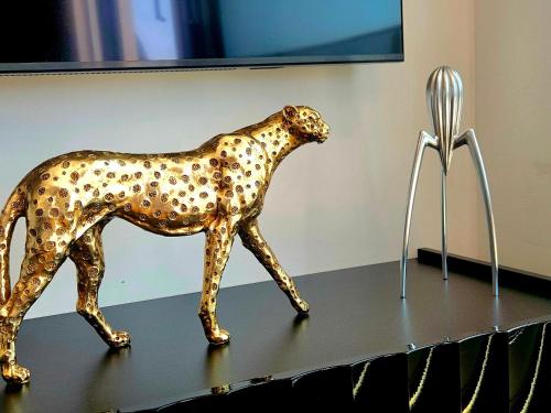 ILARI - luxury 100m2 penthouse, best terrace & view in Split