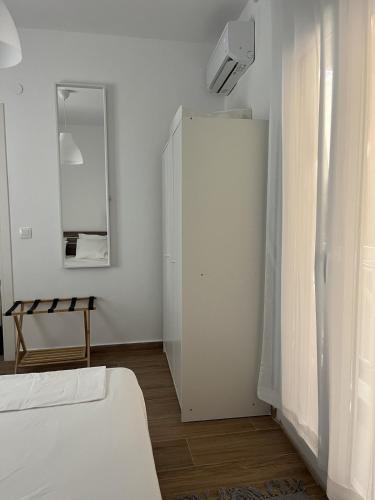 Cozy Apartment with Work-Space in Thessaloniki