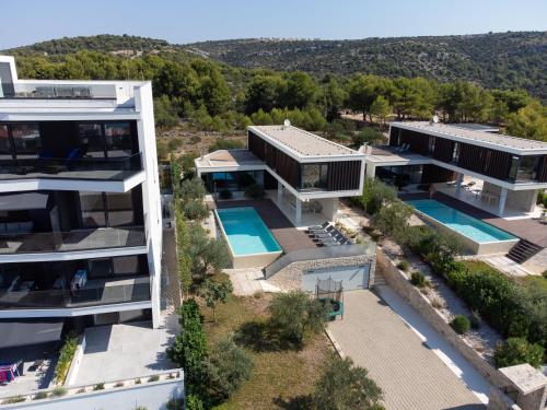 Luxury Villa Sunray 1