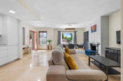 LXR Nueva Andalucia 2 BEDROOMS Aloha Golf