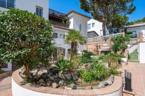 LXR Nueva Andalucia 2 BEDROOMS Aloha Golf