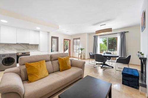 LXR Nueva Andalucia 2 BEDROOMS Aloha Golf