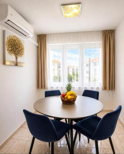 Apartment Kike, near beach & old town