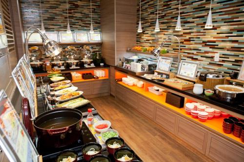 Almont Hotel Naha Kenchomae
