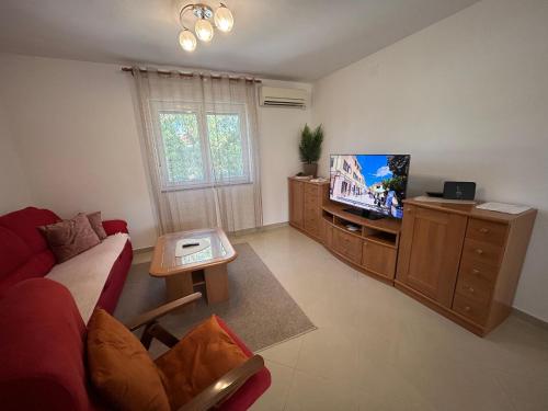 Apartment NOEL - Free Covered Parking - Fast WiFi - Near Beaches & Brijuni