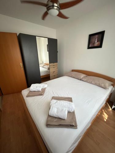 Apartment NOEL - Free Covered Parking - Fast WiFi - Near Beaches & Brijuni