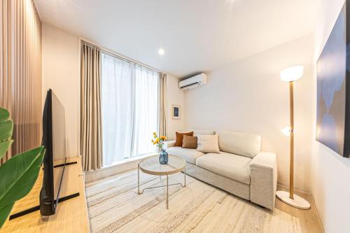 Poka Hotel Aoyama Seven