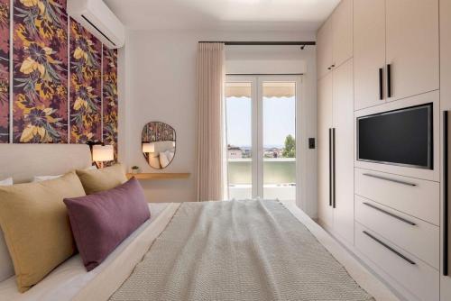 Modern Glyfada Coastal Getaway