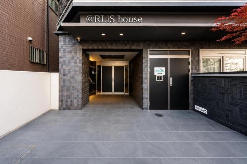 RLiS house難波