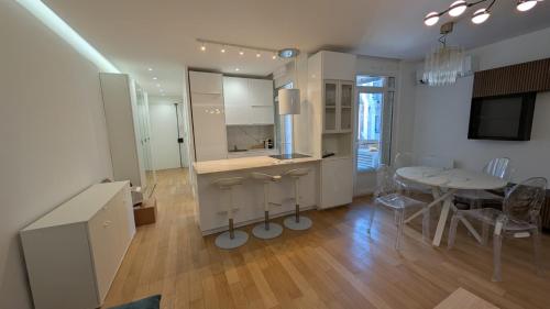 Superbe appartement neuf à Paris 16ème Quai de Seine 3 chambres