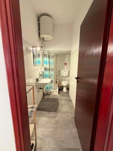 OCEAN VISTA Beachfront Apartment Near Airport-B3